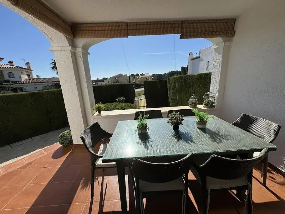 Holiday home Arenda Nadina Adosado En Pino Alto Villa Miami Playa Spain