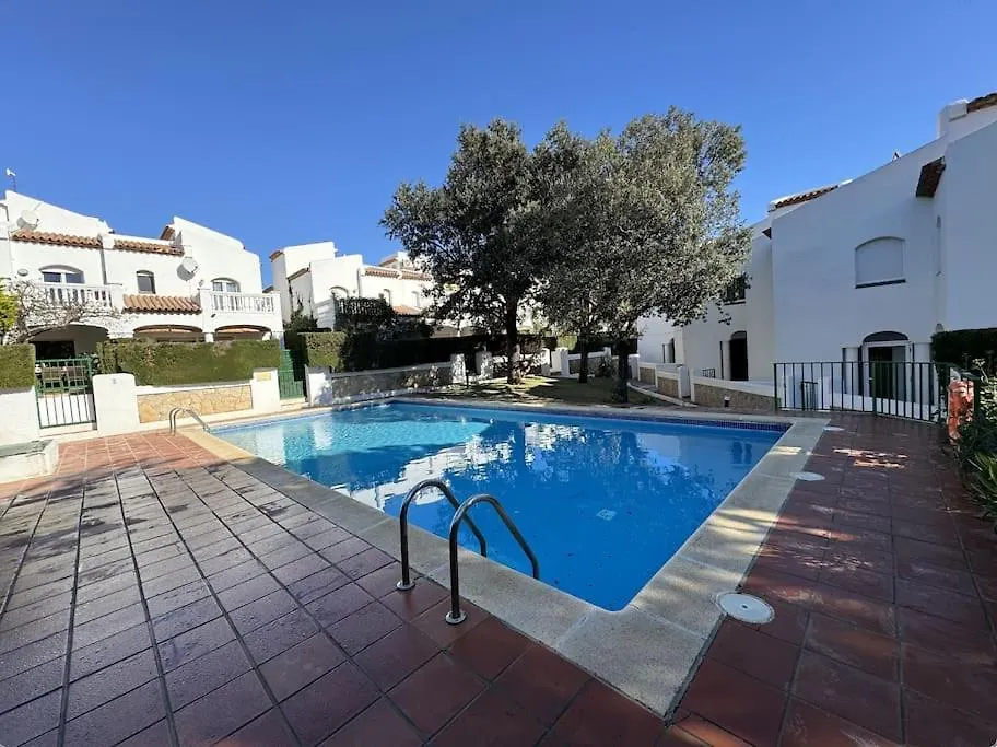 Arenda Nadina Adosado En Pino Alto Villa Miami Playa
